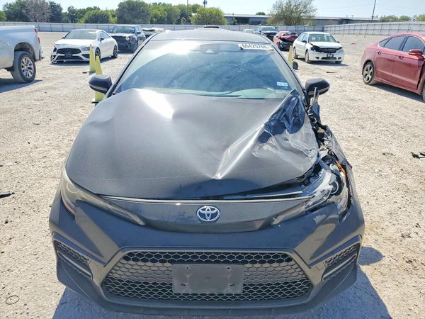 2021 TOYOTA COROLLA