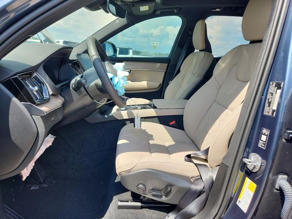 2026 VOLVO XC90 Plus Bright