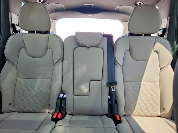 2026 VOLVO XC90 Plus Bright