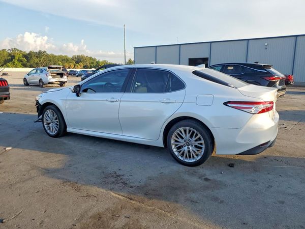 2019 TOYOTA CAMRY