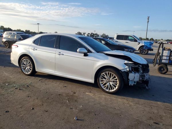 2019 TOYOTA CAMRY