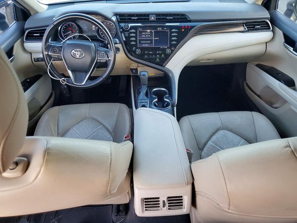 2019 TOYOTA CAMRY