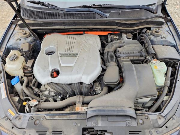 2014 KIA OPTIMA GL - Middle-low