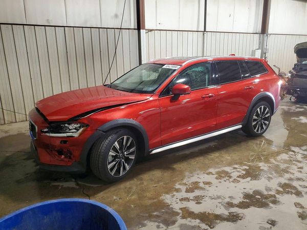 2024 VOLVO V60 — DSFA — Front 3/4