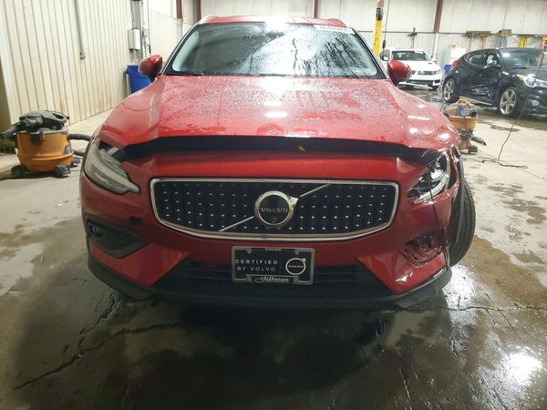 2024 VOLVO V60 Ultimate — DIRF