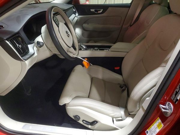 2024 VOLVO V60 Ultimate — DENT