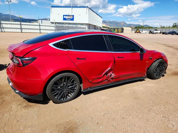 2018 TESLA MODEL 3