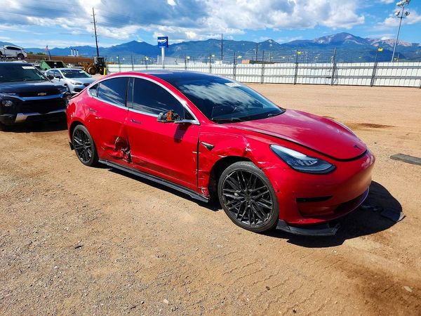 2018 TESLA MODEL 3
