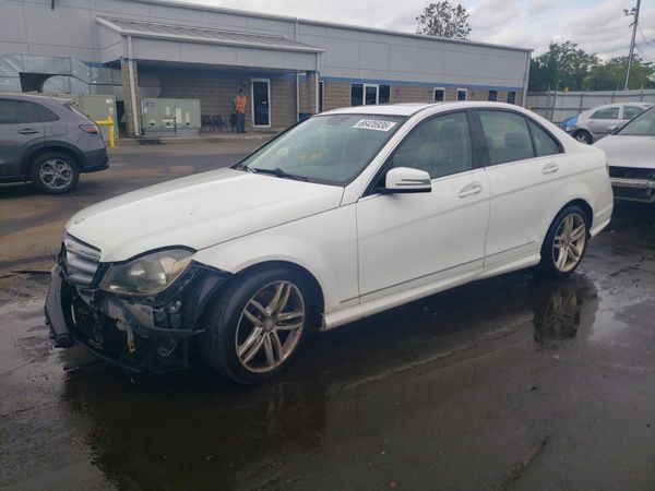 2013 MERCEDES-BENZ C C300