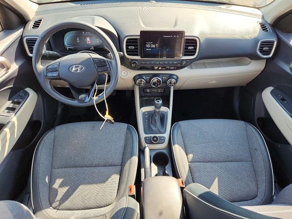 2025 HYUNDAI VENUE