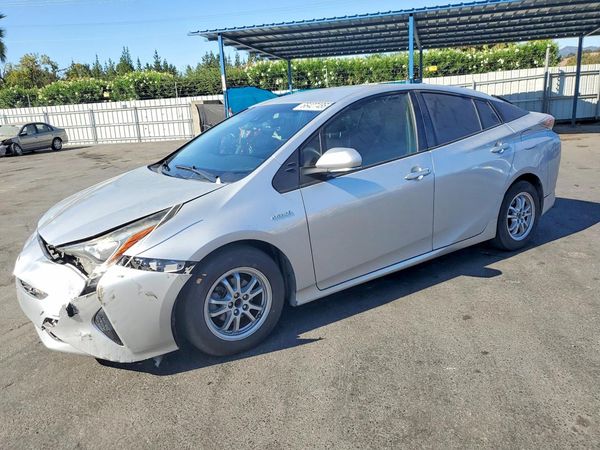 2017 TOYOTA PRIUS