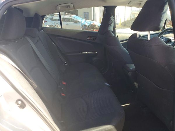 2017 TOYOTA PRIUS