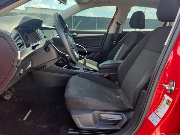2019 VOLKSWAGEN JETTA S, SE, R-Line