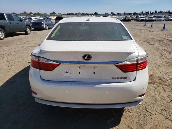 2015 LEXUS ES 300h