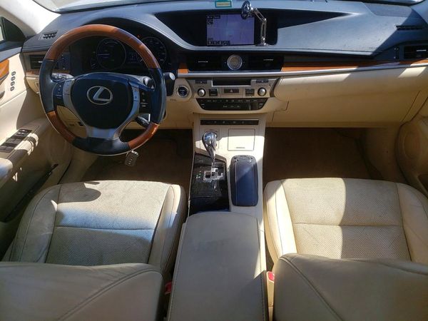 2015 LEXUS ES 300h