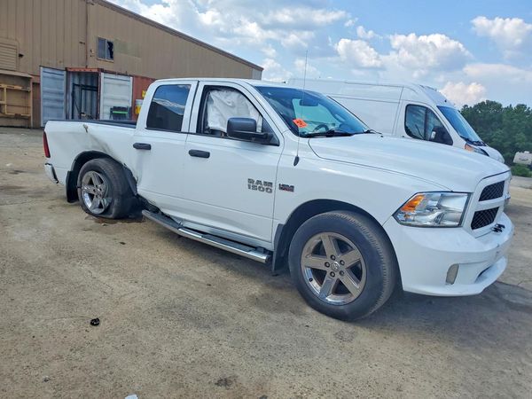 2017 RAM 1500 ST QUAD CAB 4X2