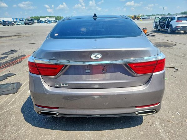 2016 KIA K900 Premium