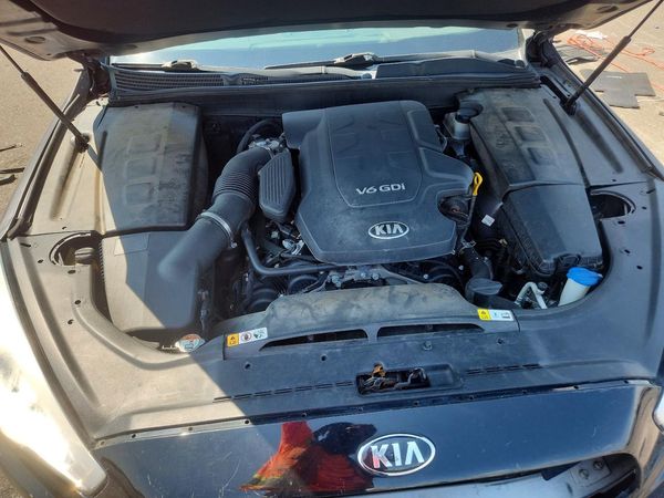 2016 KIA K900 Premium