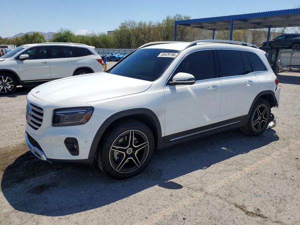 2026 MERCEDES-BENZ GLB — Front 3/4