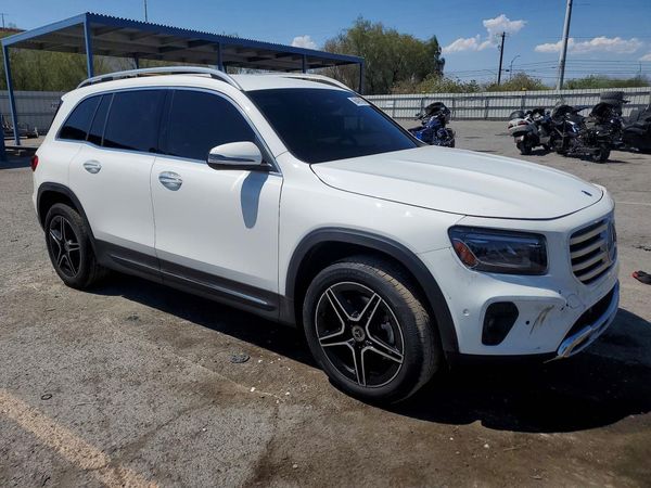 2026 MERCEDES-BENZ GLB — Passenger 3/4