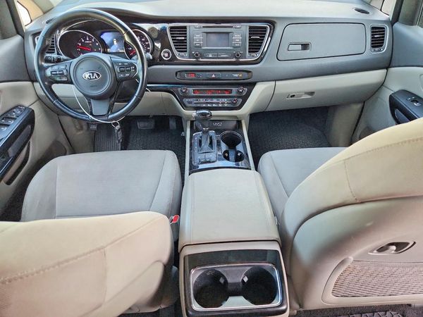 2016 KIA SEDONA EX - Middle level