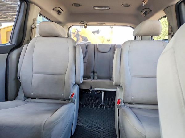 2016 KIA SEDONA EX - Middle level