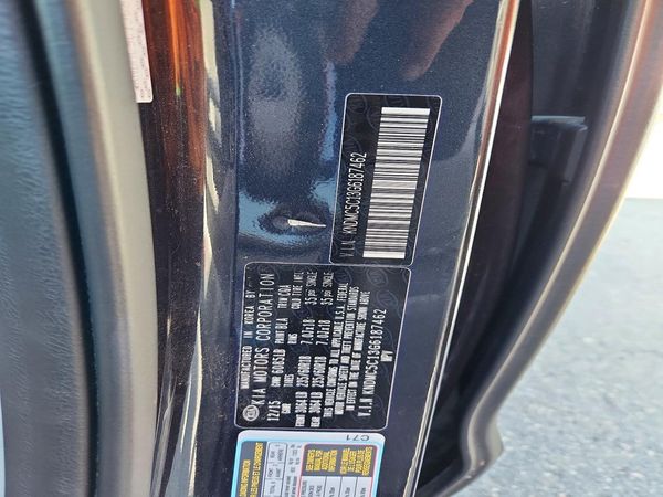 2016 KIA SEDONA EX - Middle level