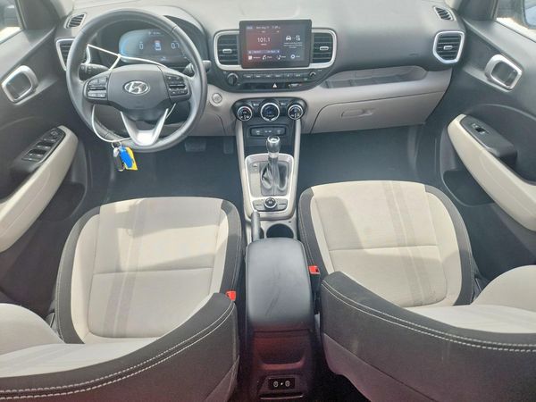 2025 HYUNDAI VENUE