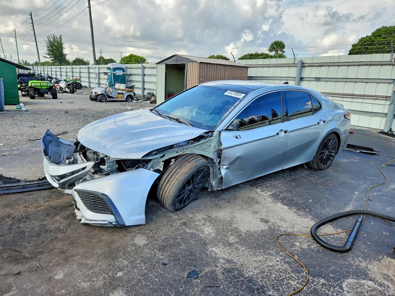 2021 TOYOTA CAMRY XSE — Front 3/4