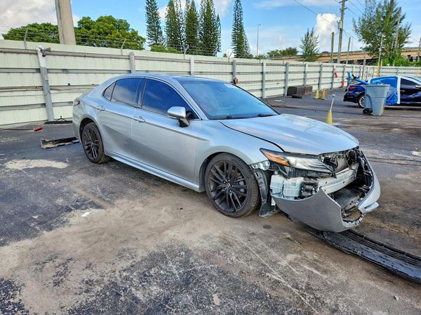 2021 TOYOTA CAMRY XSE — Passenger 3/4