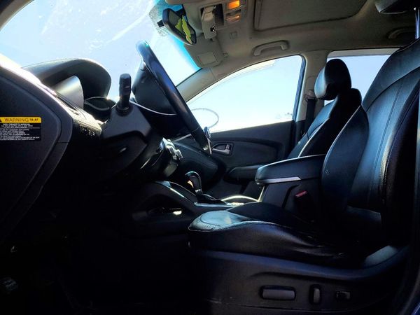 2014 HYUNDAI TUCSON GLS (Middle Level) — DENT