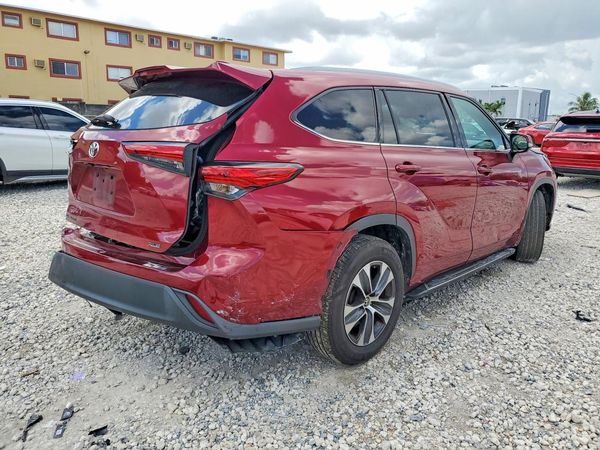 2022 TOYOTA HIGHLANDER