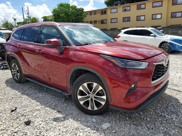 2022 TOYOTA HIGHLANDER