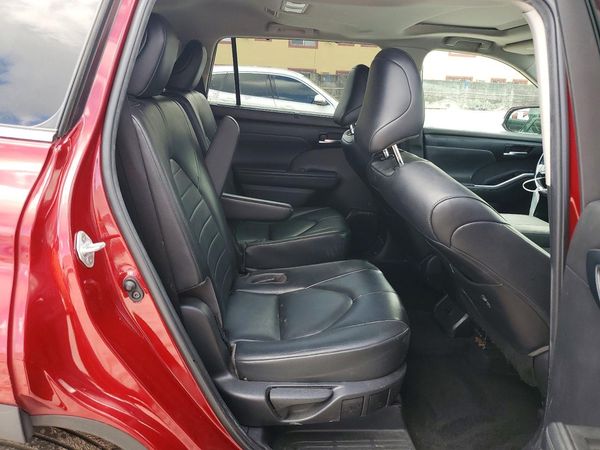 2022 TOYOTA HIGHLANDER
