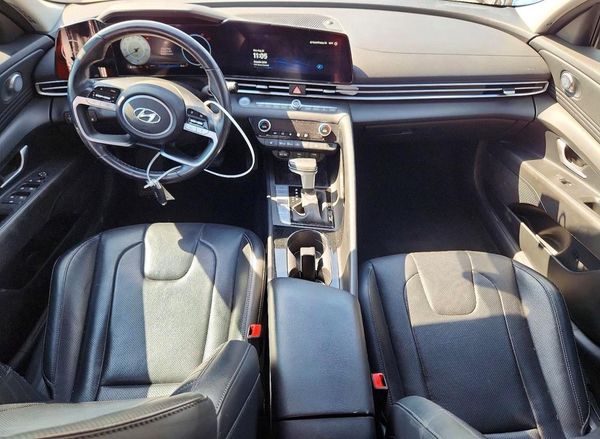 2022 HYUNDAI ELANTRA Limited