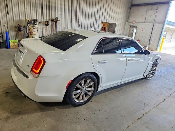 2015 CHRYSLER 300 Limited
