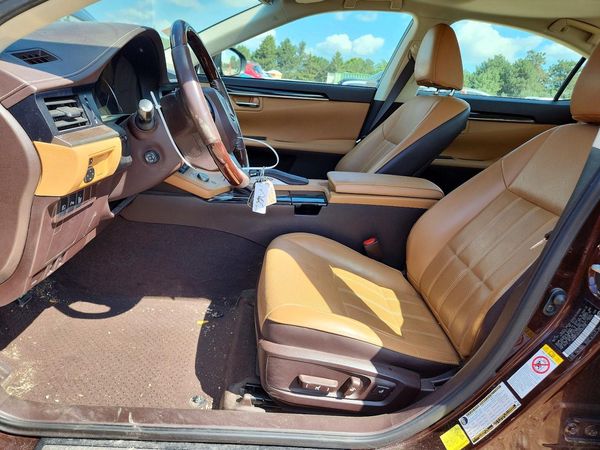 2017 LEXUS ES