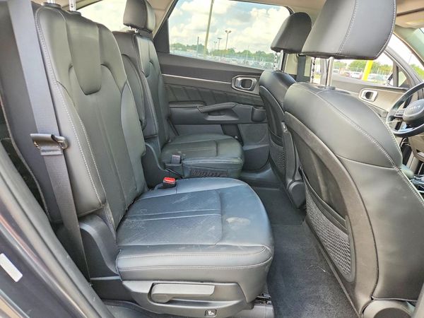 2023 KIA SORENTO
