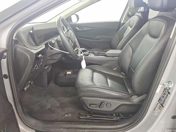 2025 KIA EV6 — DENT