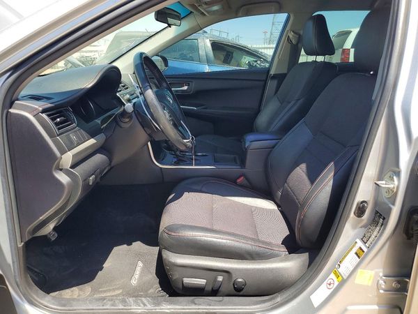 2016 TOYOTA CAMRY