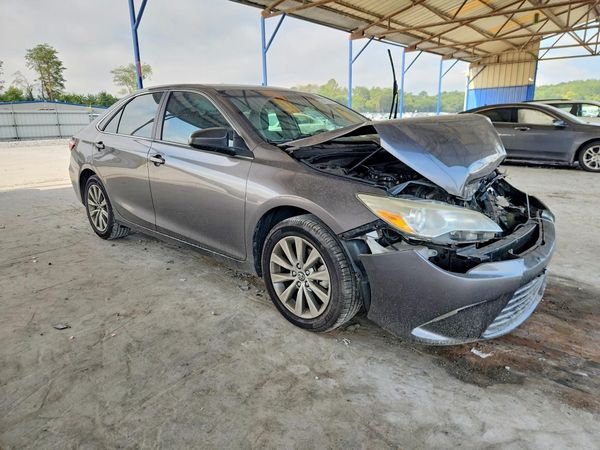 2017 TOYOTA CAMRY LE/SE/XLE/XSE — Passenger 3/4