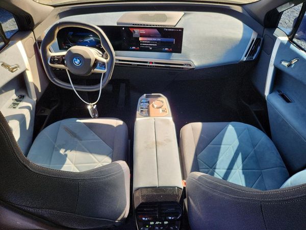2022 BMW IX xDrive50i