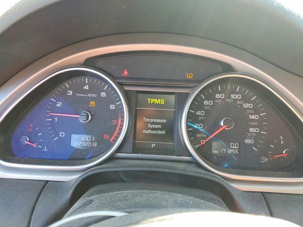 2015 AUDI Q7 Premium Plus
