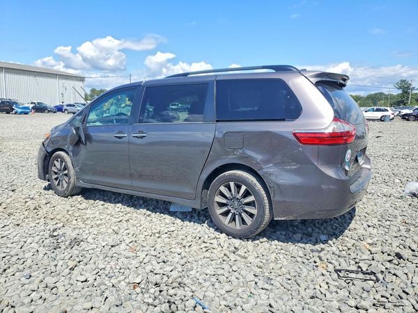 2019 TOYOTA SIENNA