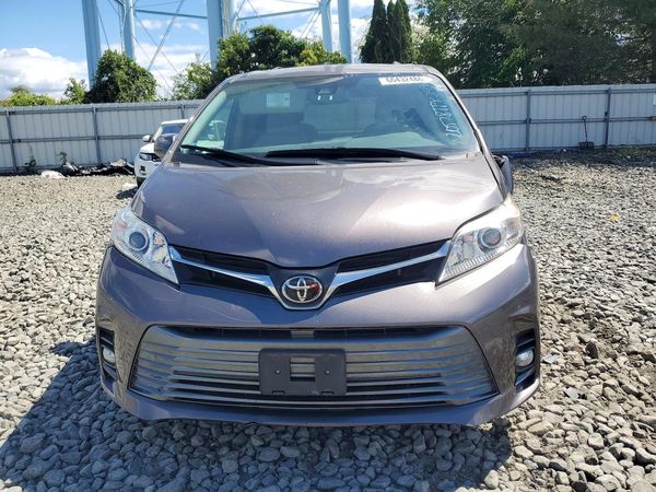 2019 TOYOTA SIENNA