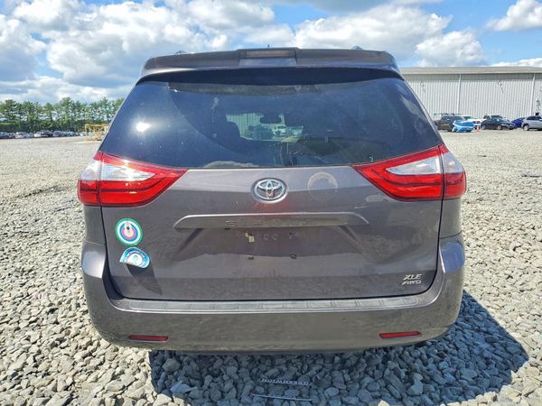 2019 TOYOTA SIENNA