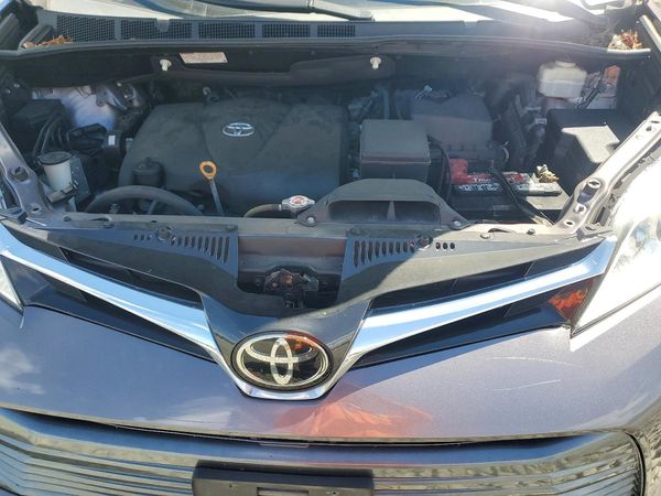 2019 TOYOTA SIENNA