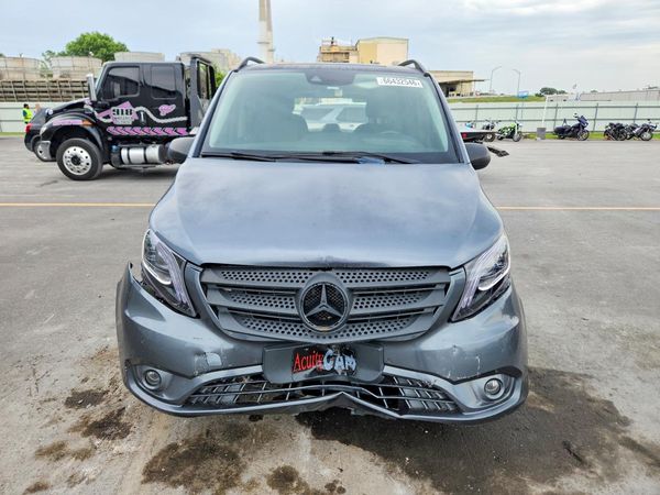 2016 MERCEDES-BENZ METRIS