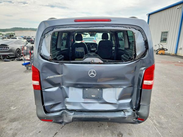 2016 MERCEDES-BENZ METRIS