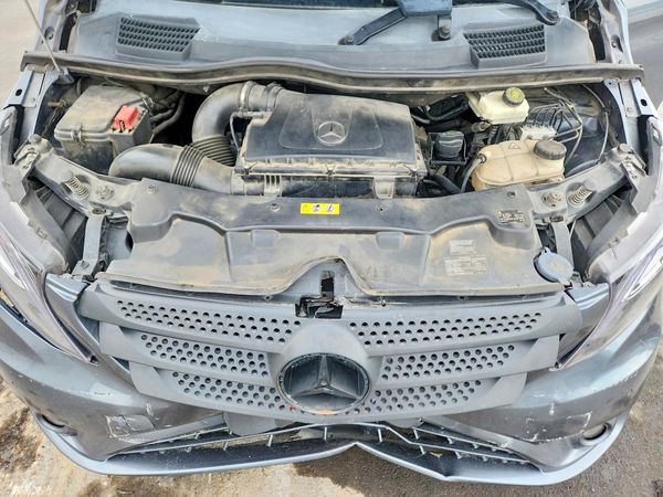 2016 MERCEDES-BENZ METRIS